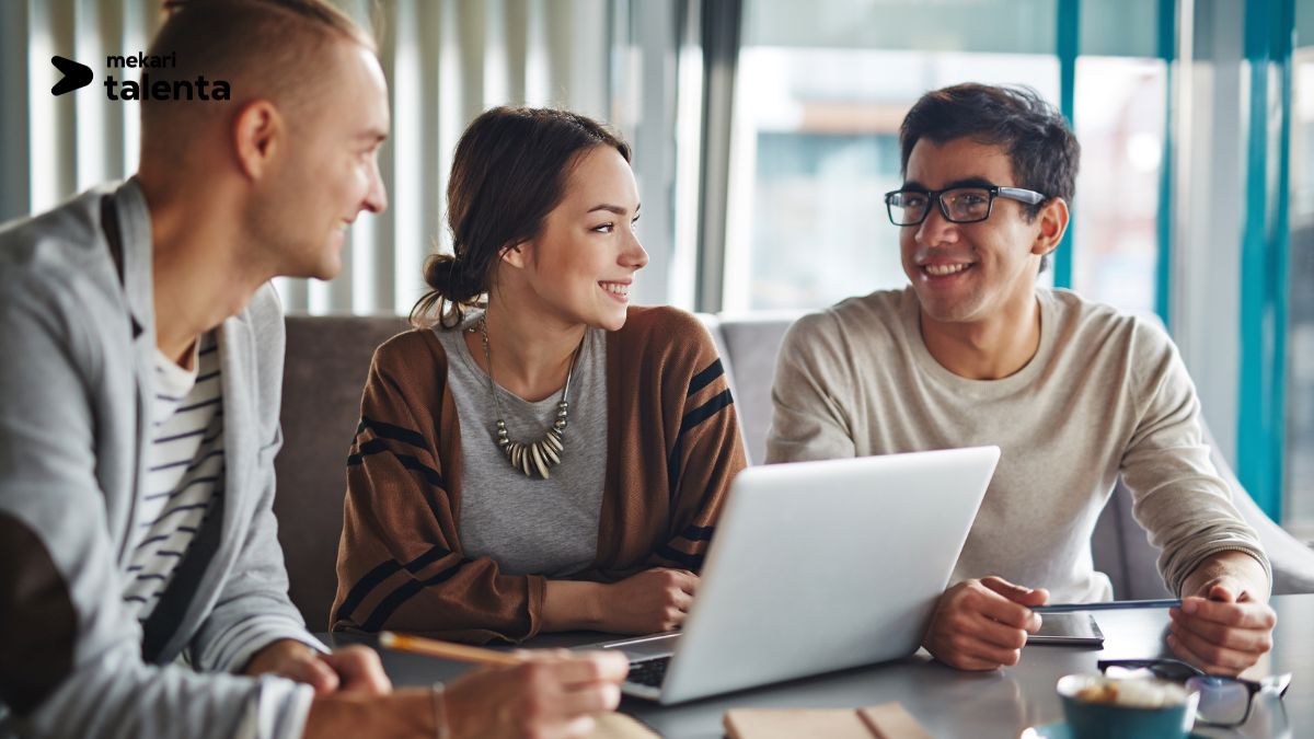 7 Komunikasi yang Sebaiknya Dibiasakan di Lingkungan Kerja