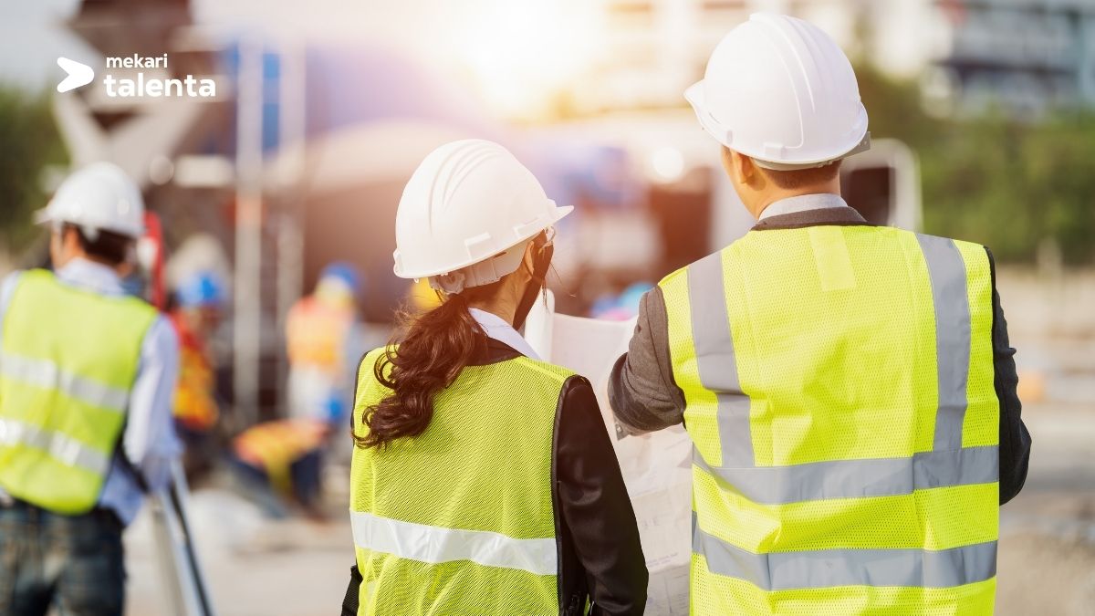 HRIS for Construction Companies: Multi-Site Management Guide