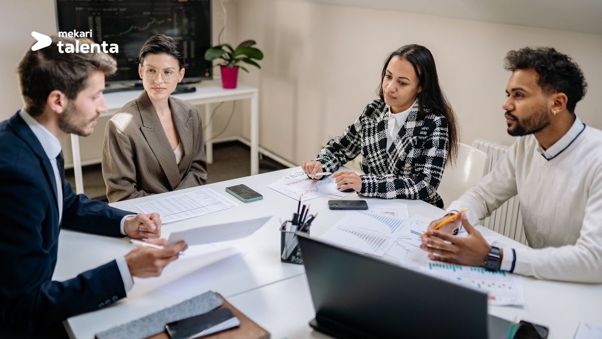 6 Perbedaan Talent Management vs Performance Management